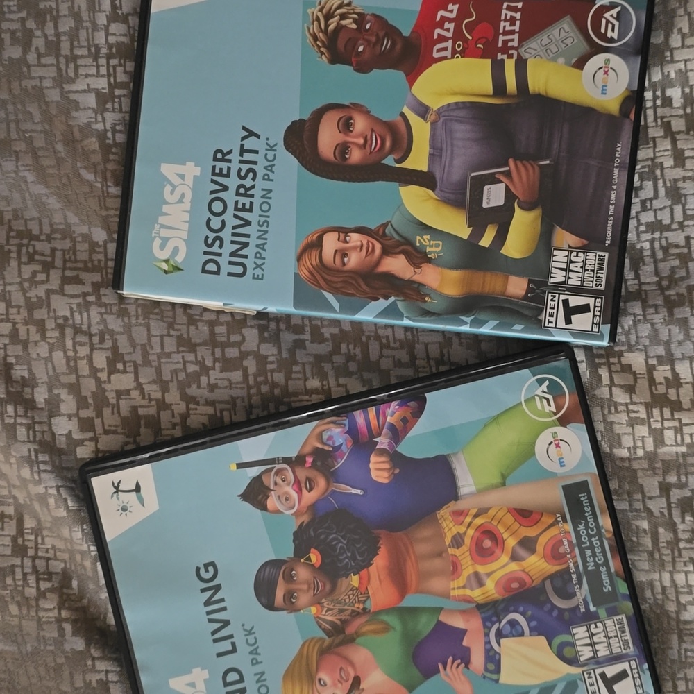 The Sims 4 Island Living & Discover University Expansion Pack